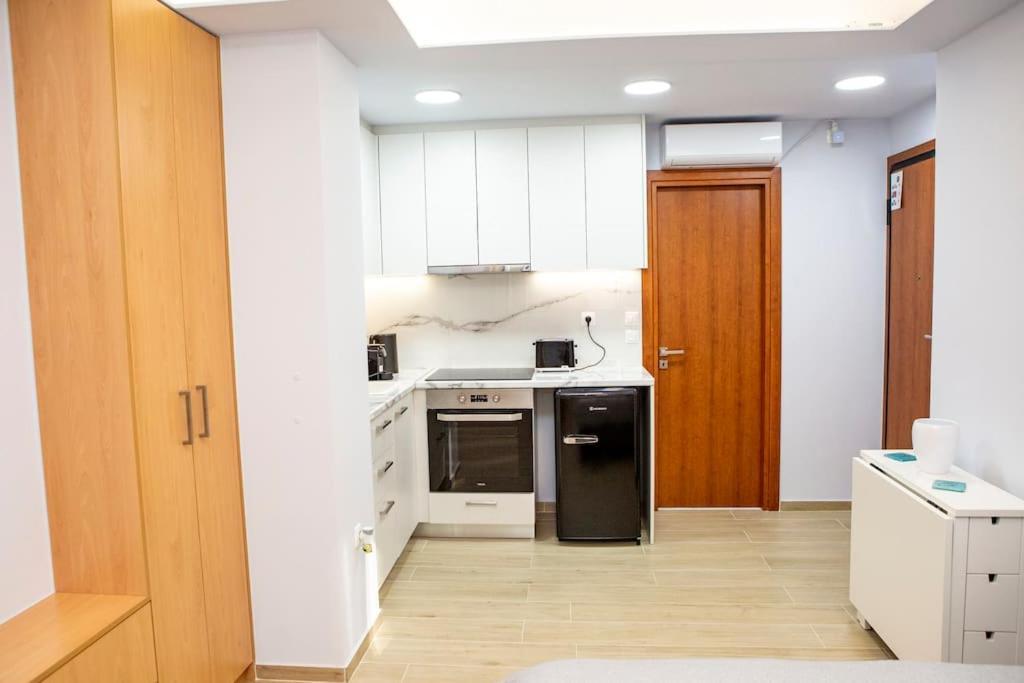 Studio Apartment With All Amenities In Kolonaki Athen Exterior foto