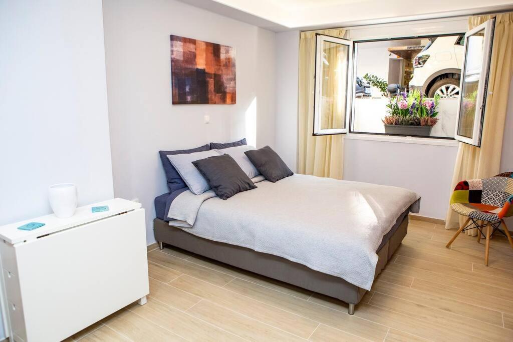 Studio Apartment With All Amenities In Kolonaki Athen Exterior foto
